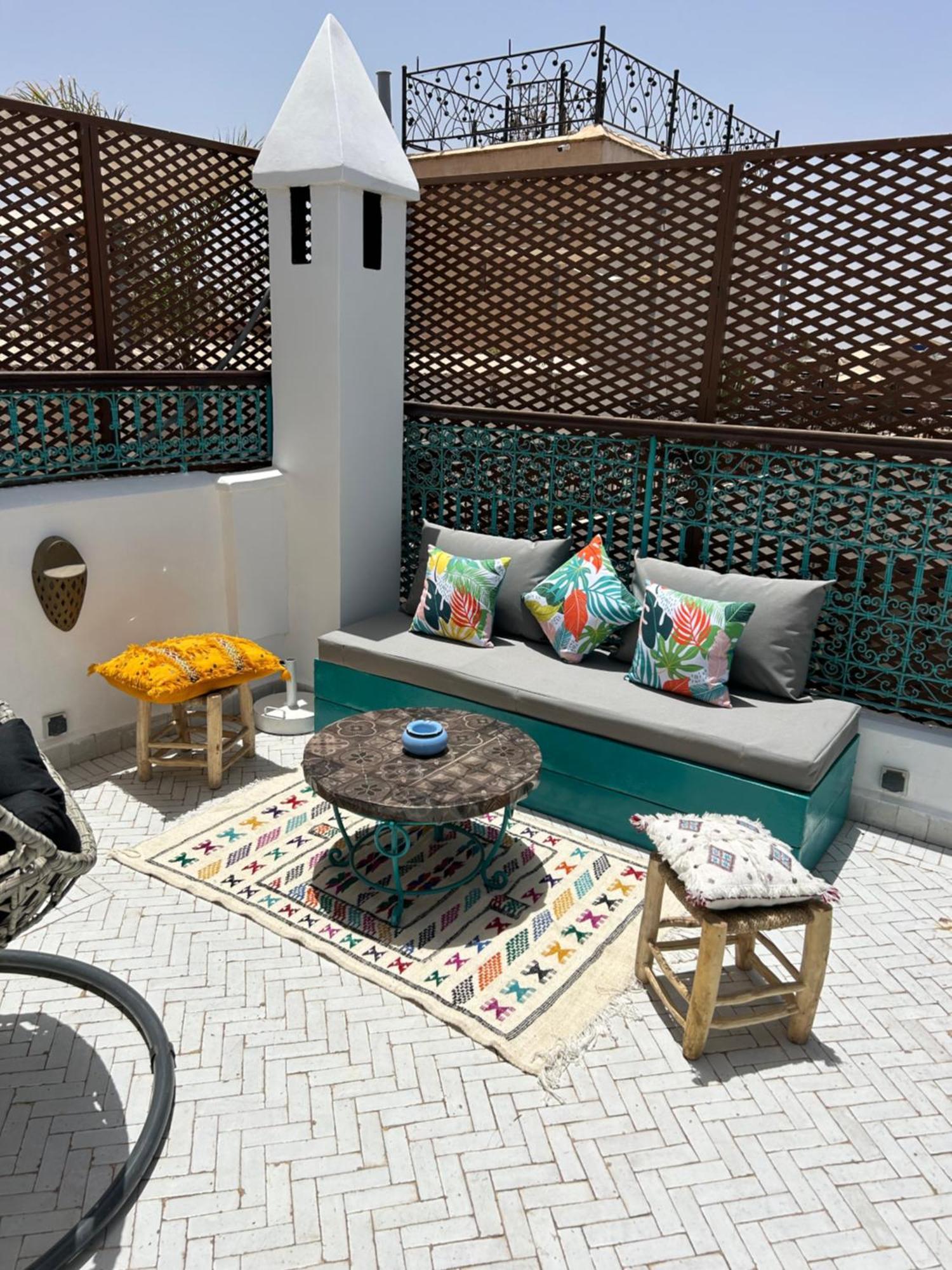 Riad Amazing Amazigh Avec Jacuzzi Petit Dejeuner Compris Avec Aussi Chambres Familiales Pres De La Place Jemaa El Fna Μαρακές Εξωτερικό φωτογραφία