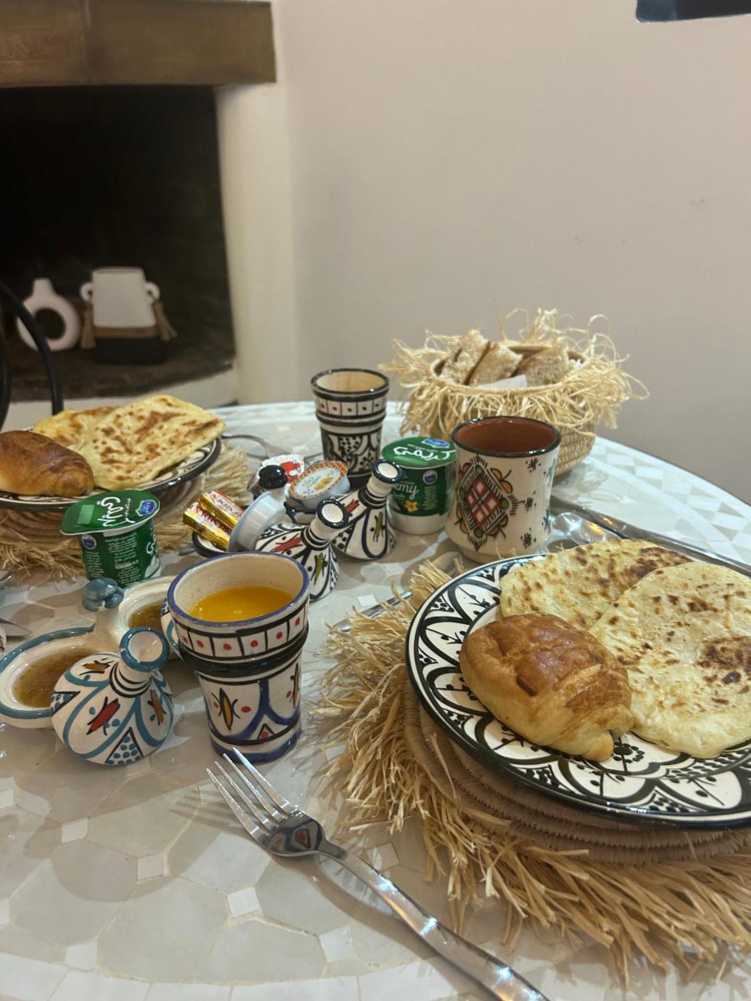 Riad Amazing Amazigh Avec Jacuzzi Petit Dejeuner Compris Avec Aussi Chambres Familiales Pres De La Place Jemaa El Fna Μαρακές Εξωτερικό φωτογραφία