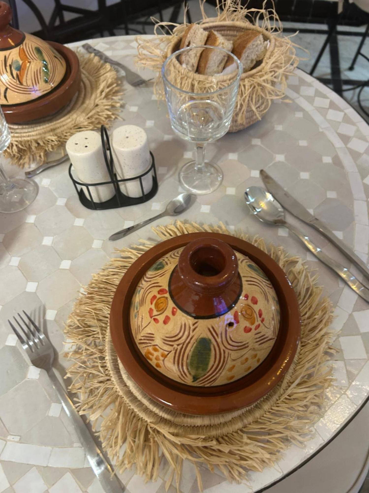 Riad Amazing Amazigh Avec Jacuzzi Petit Dejeuner Compris Avec Aussi Chambres Familiales Pres De La Place Jemaa El Fna Μαρακές Εξωτερικό φωτογραφία