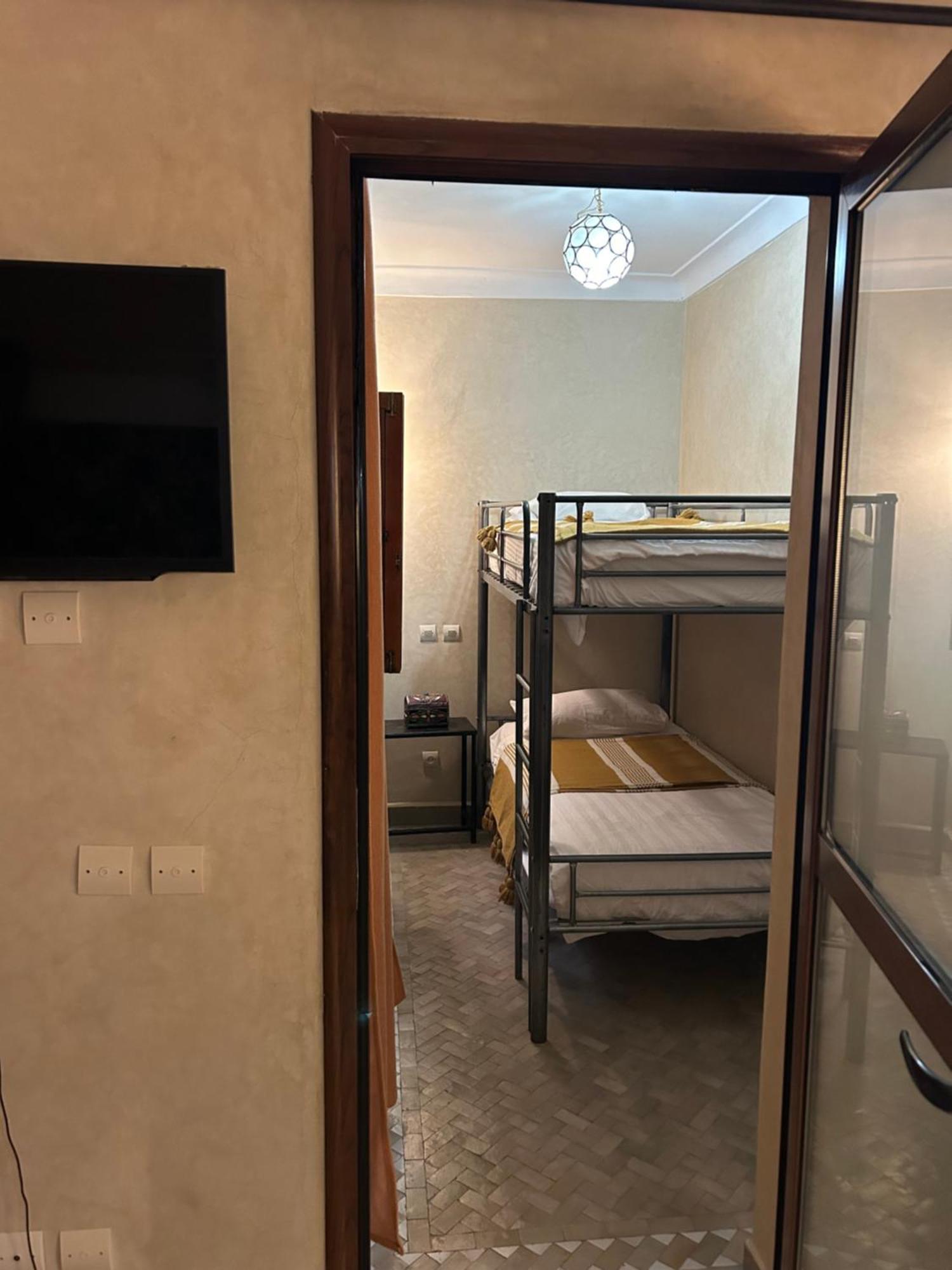 Riad Amazing Amazigh Avec Jacuzzi Petit Dejeuner Compris Avec Aussi Chambres Familiales Pres De La Place Jemaa El Fna Μαρακές Εξωτερικό φωτογραφία
