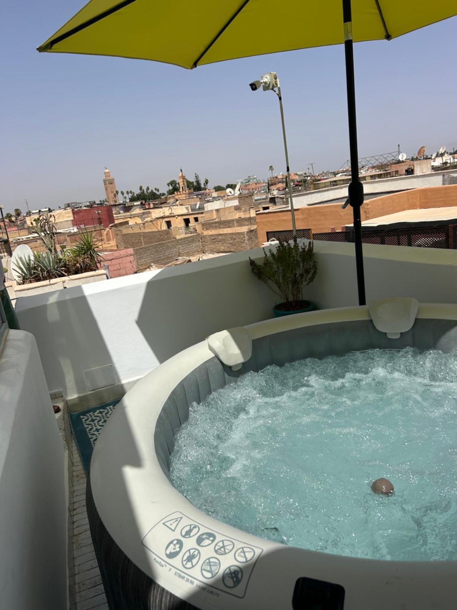 Riad Amazing Amazigh Avec Jacuzzi Petit Dejeuner Compris Avec Aussi Chambres Familiales Pres De La Place Jemaa El Fna Μαρακές Εξωτερικό φωτογραφία