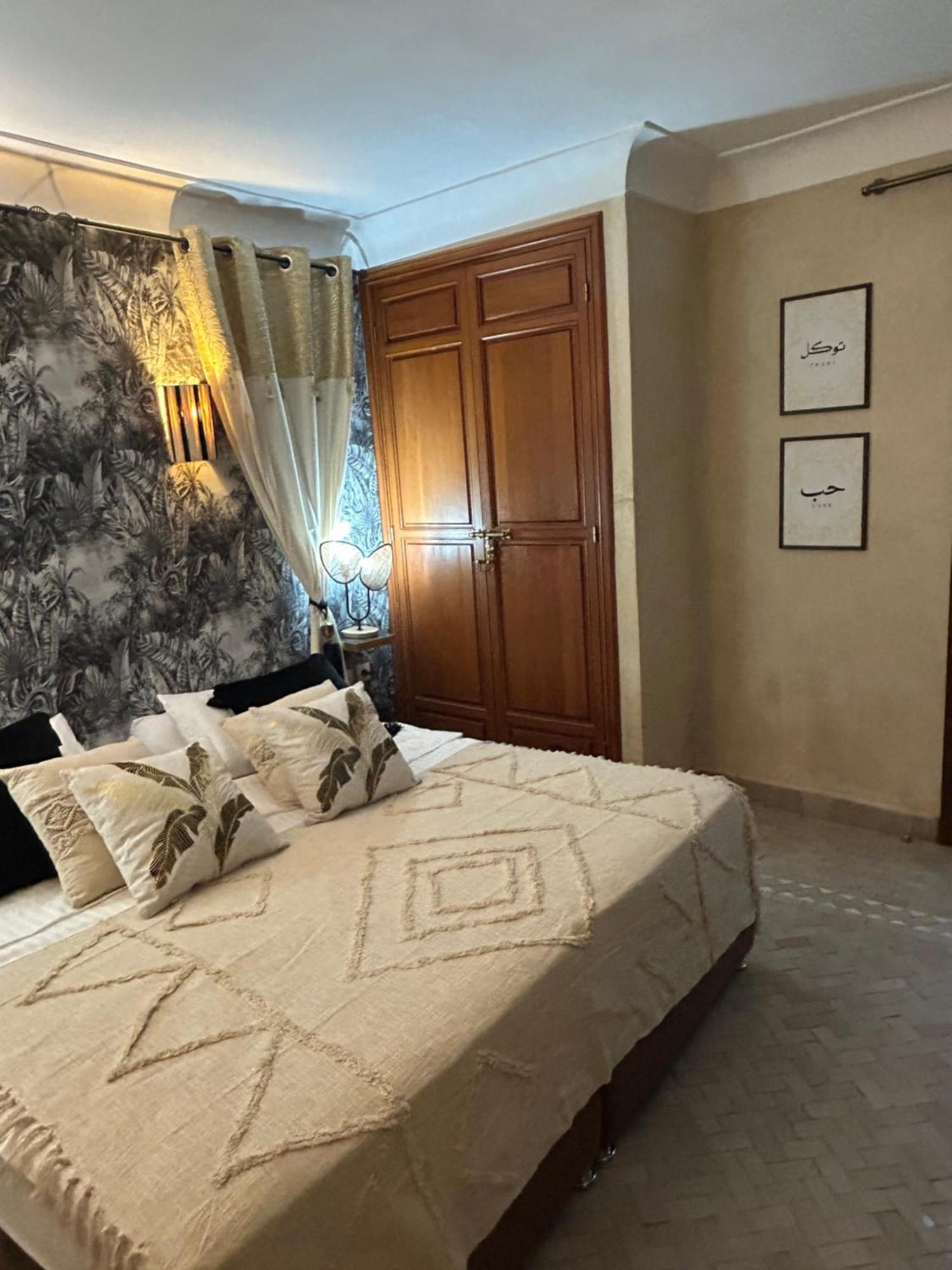 Riad Amazing Amazigh Avec Jacuzzi Petit Dejeuner Compris Avec Aussi Chambres Familiales Pres De La Place Jemaa El Fna Μαρακές Εξωτερικό φωτογραφία