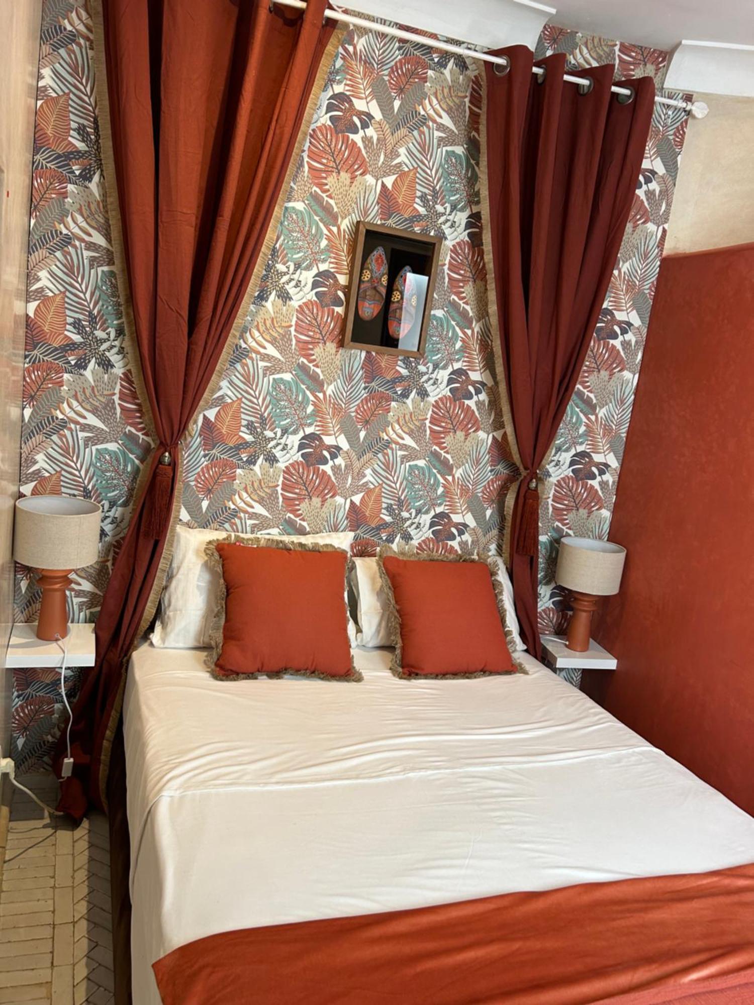 Riad Amazing Amazigh Avec Jacuzzi Petit Dejeuner Compris Avec Aussi Chambres Familiales Pres De La Place Jemaa El Fna Μαρακές Εξωτερικό φωτογραφία