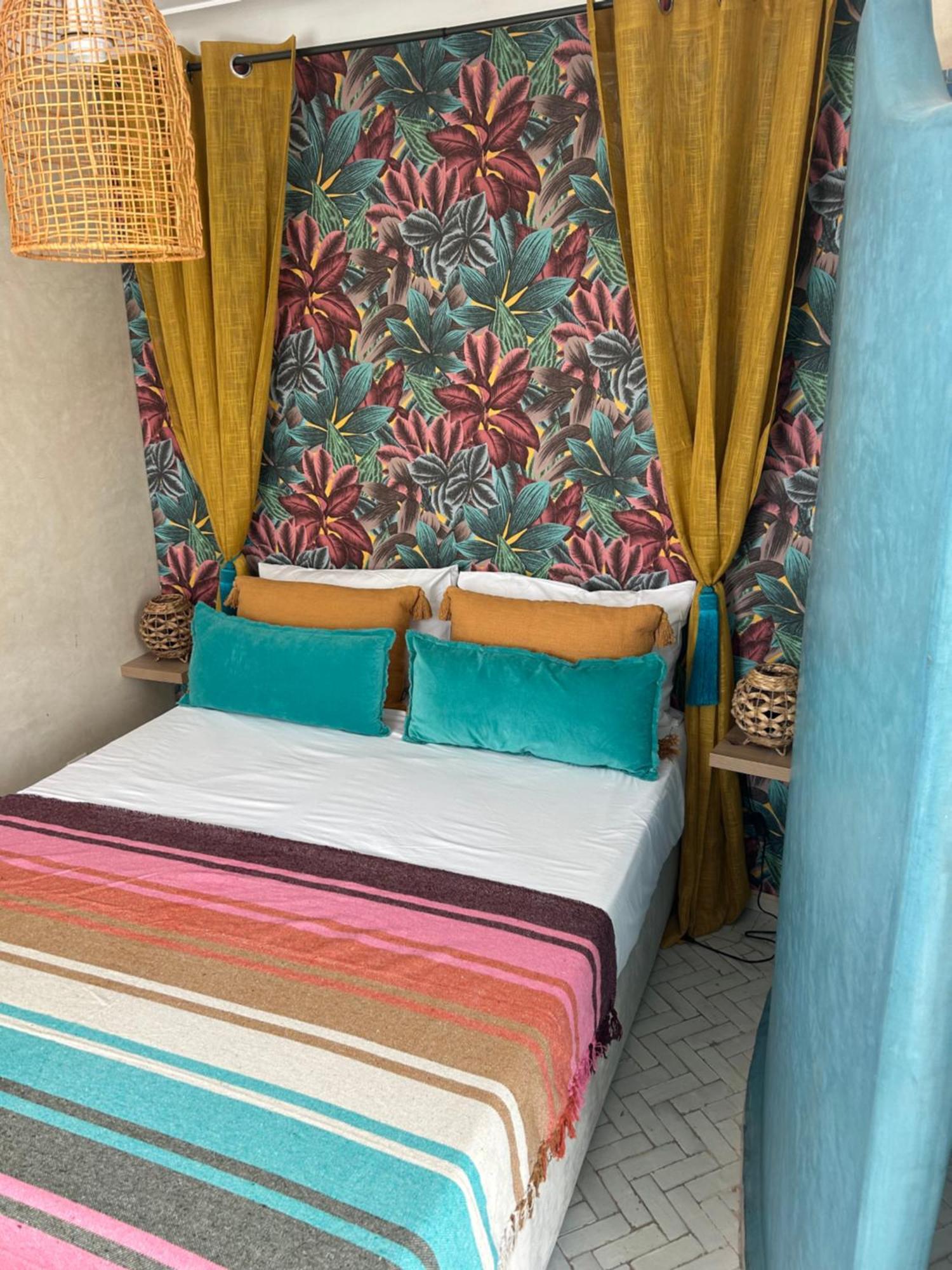 Riad Amazing Amazigh Avec Jacuzzi Petit Dejeuner Compris Avec Aussi Chambres Familiales Pres De La Place Jemaa El Fna Μαρακές Εξωτερικό φωτογραφία